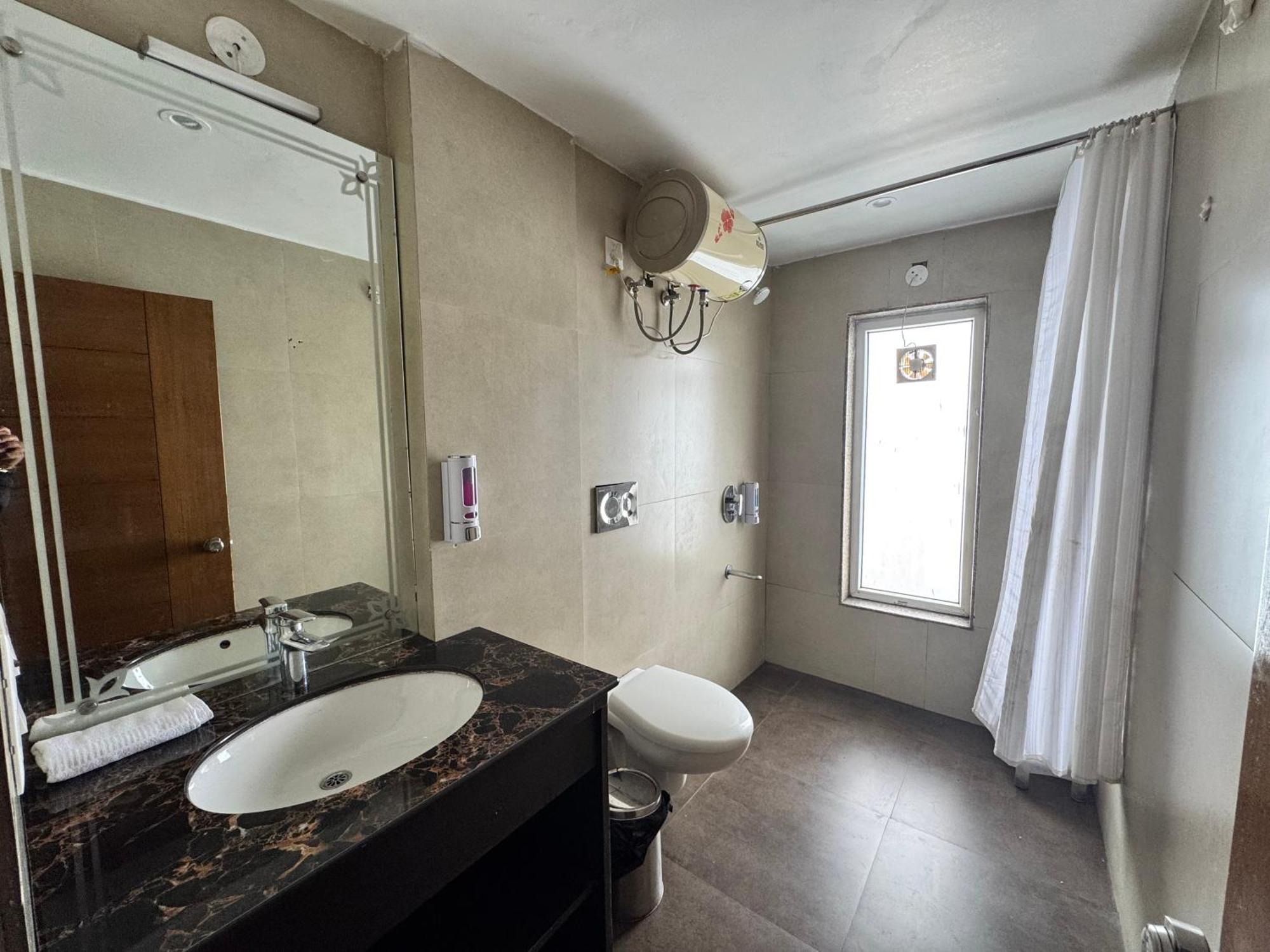 Ab'S Abode-A Boutique Hotel Mussoorie Bagian luar foto
