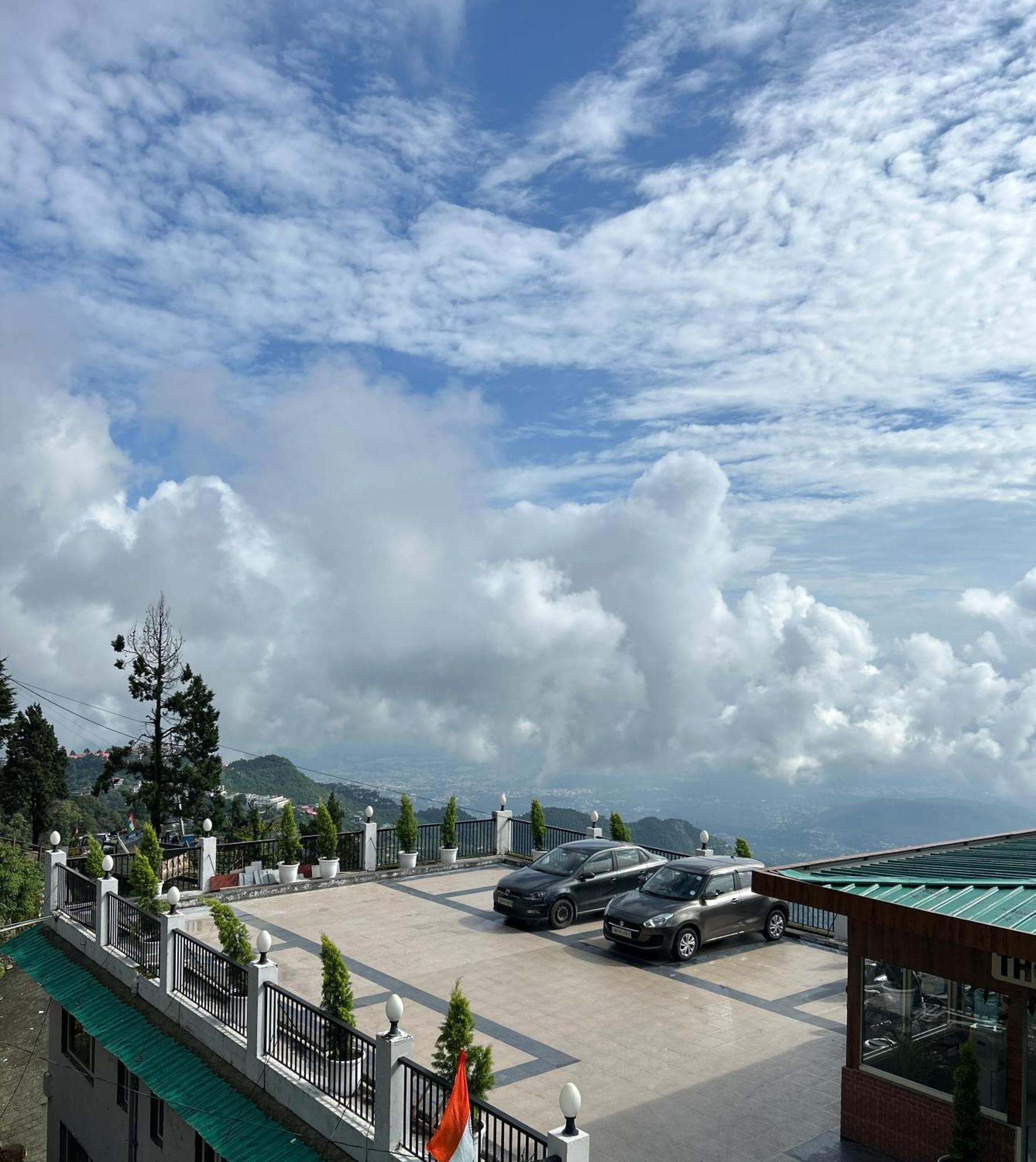 Ab'S Abode-A Boutique Hotel Mussoorie Bagian luar foto