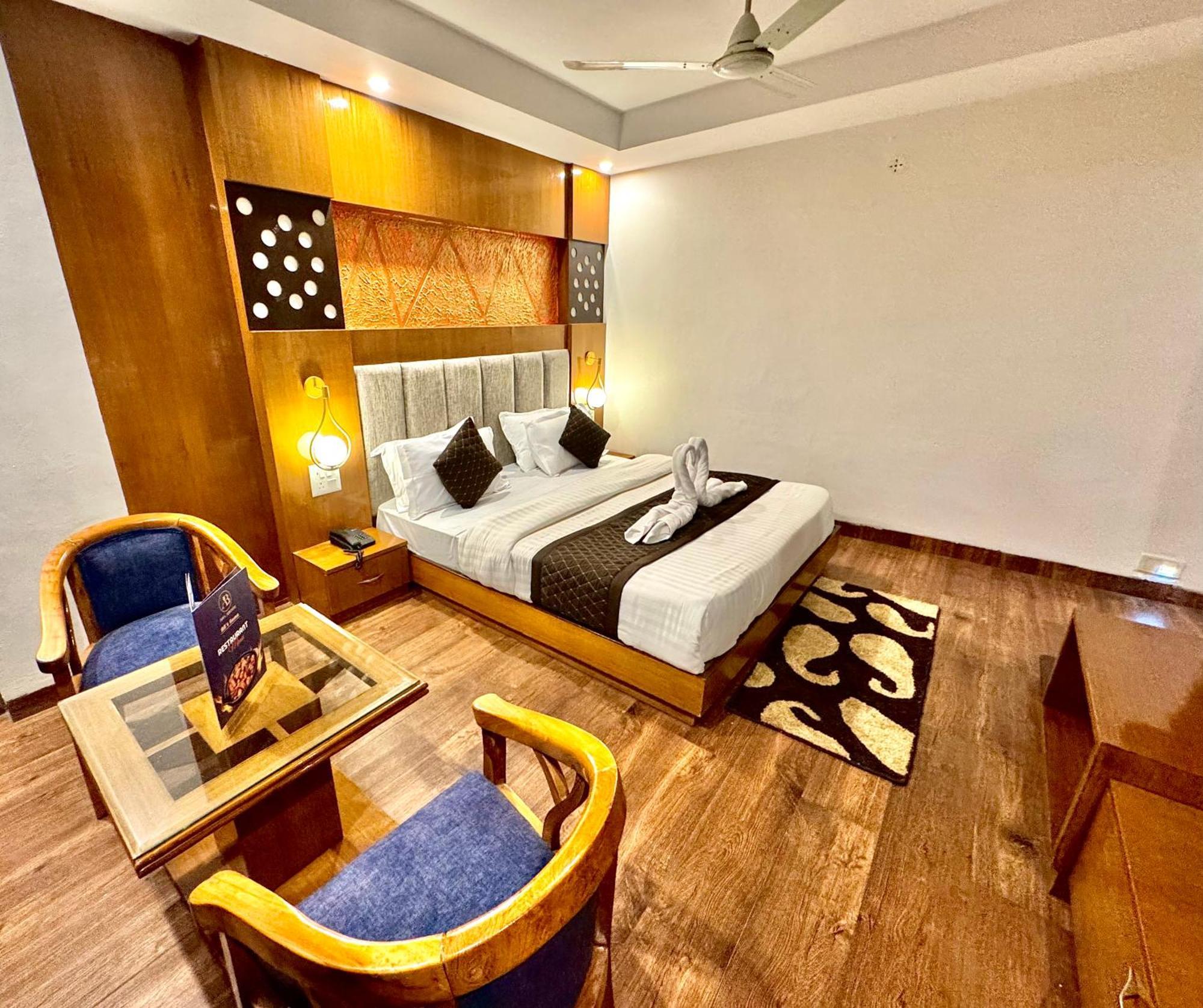 Ab'S Abode-A Boutique Hotel Mussoorie Bagian luar foto